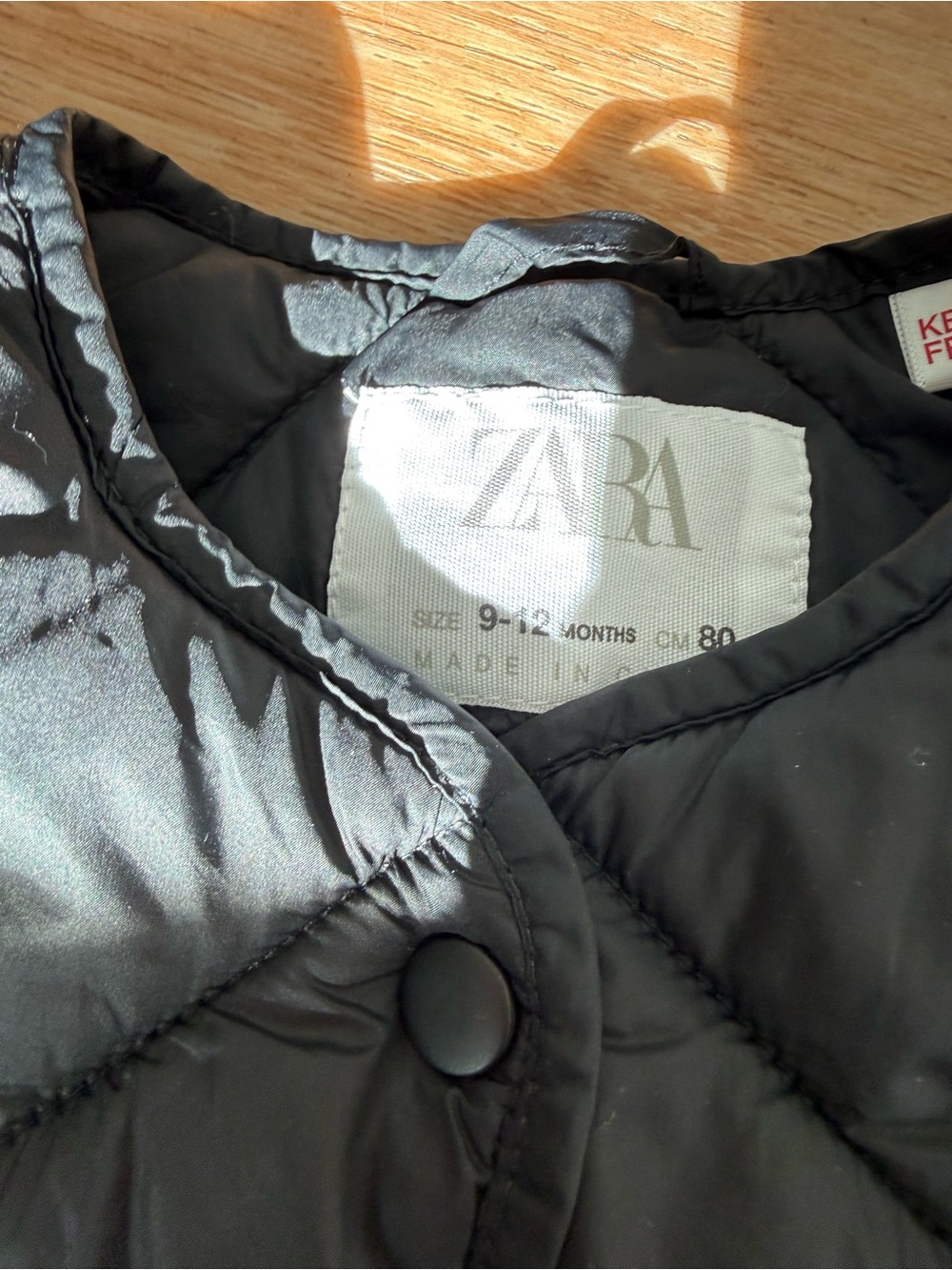 Zara Black Quilted Sleeveless Vest - Picture 2 of 3